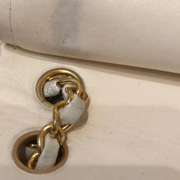 CHANEL classic flap Made In France iridescent pearl white leather gold hardware - Picture 13 of 16